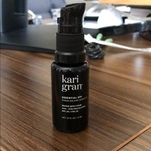 Kari Gran Essential SPF